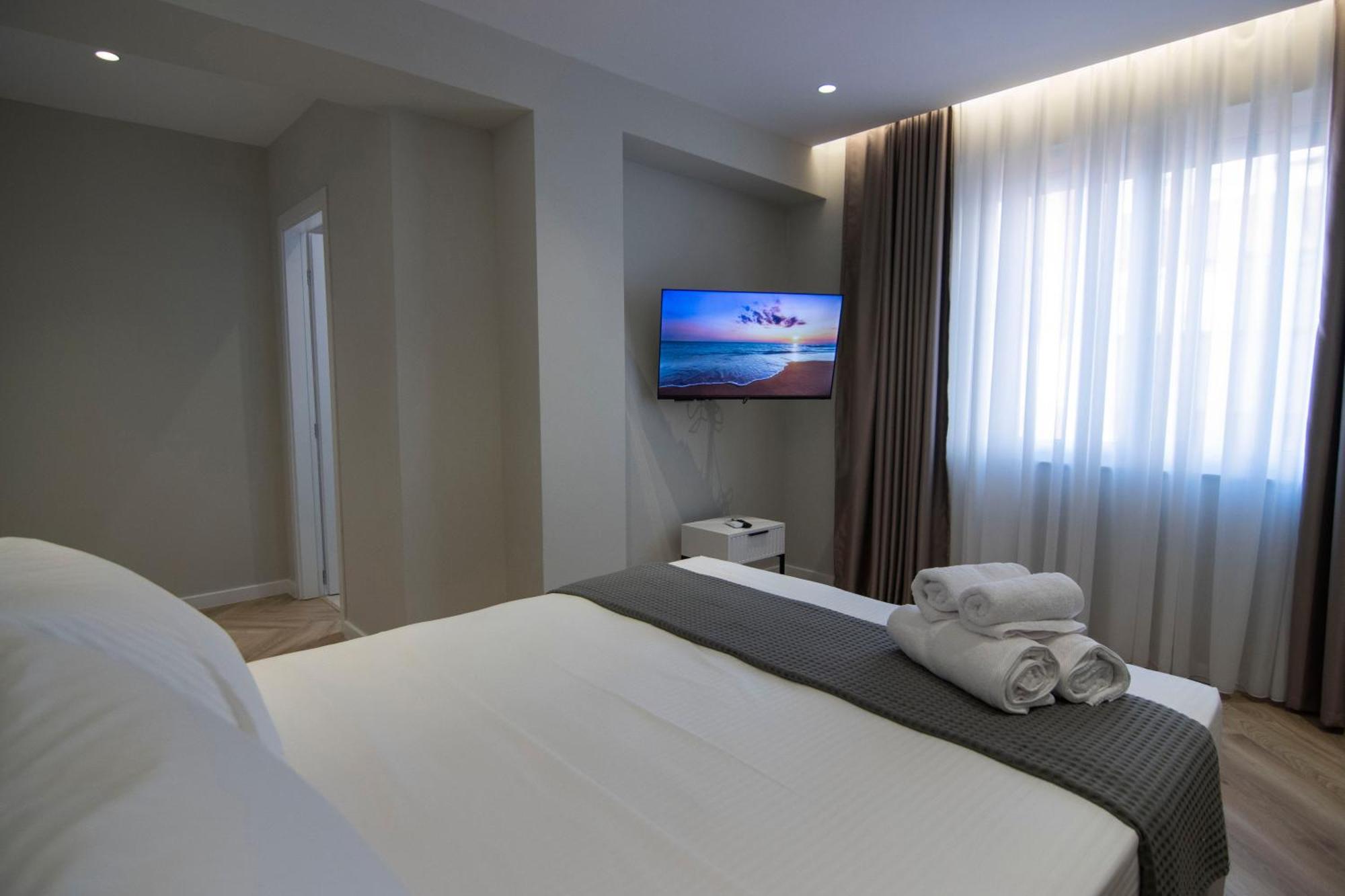 Mina Luxury Rooms Tirana Exterior foto